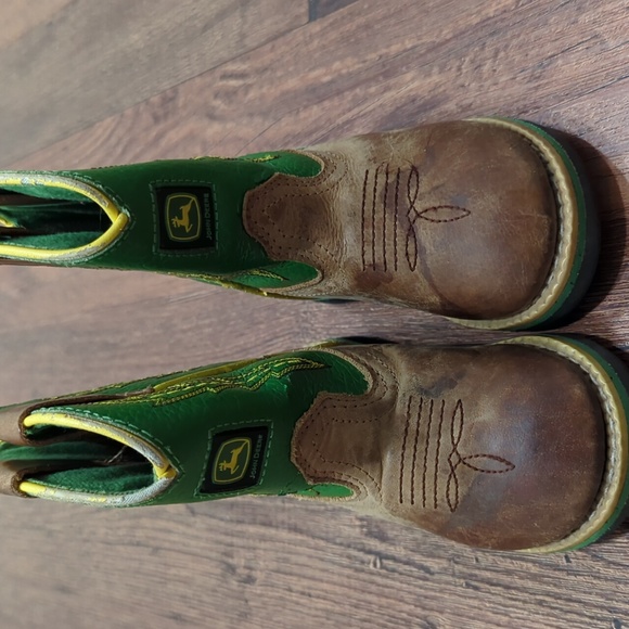 John Deere boots - Picture 2 of 4